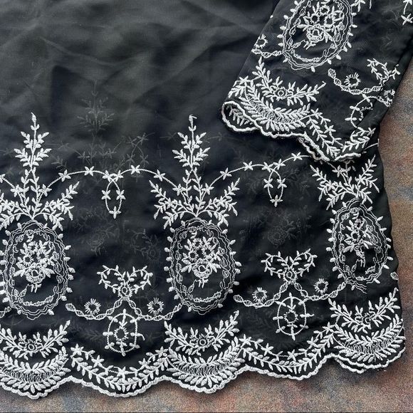 sheer embroidered top - Picture 2 of 5